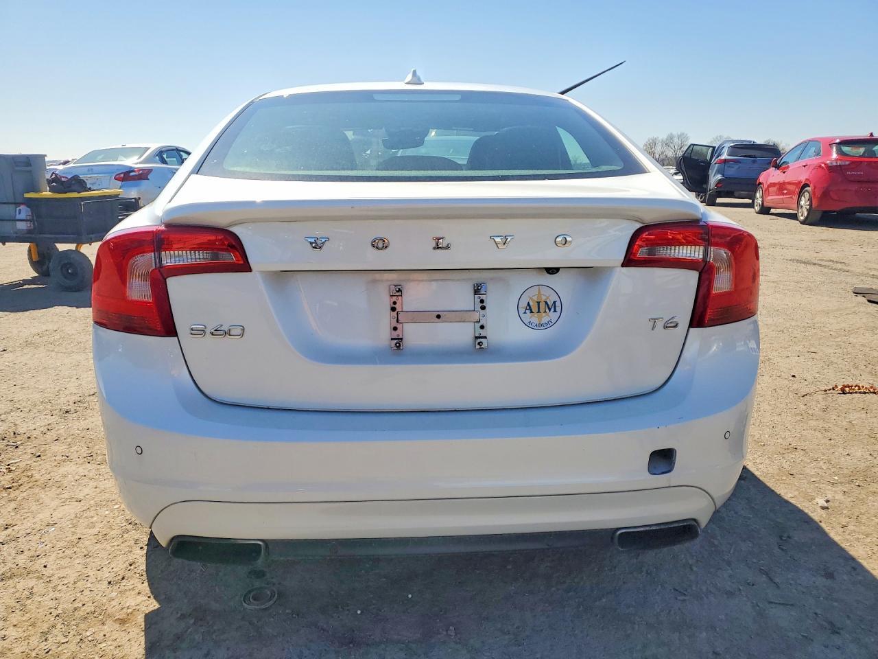 2016 VOLVO S60