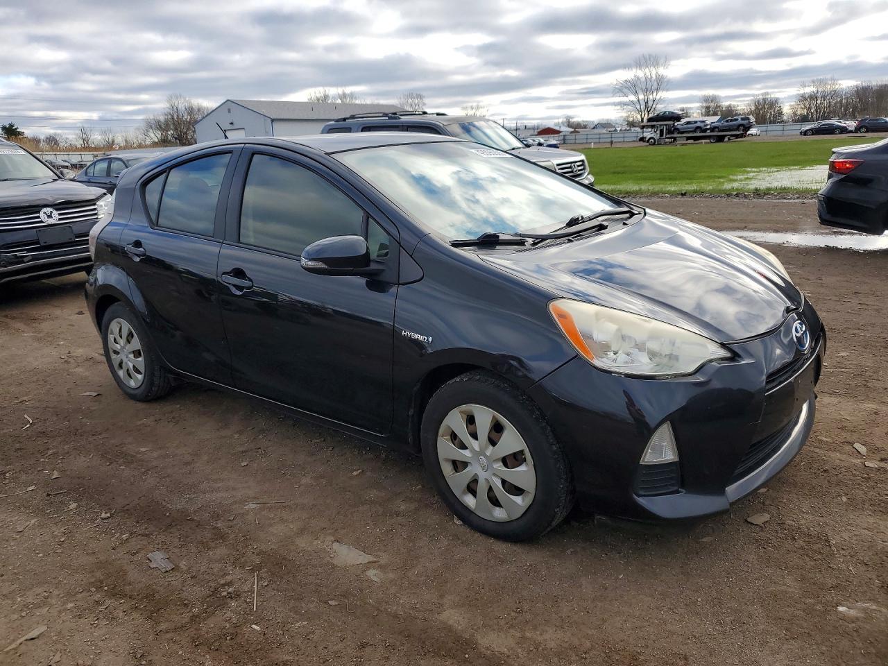 2012 TOYOTA Prius c