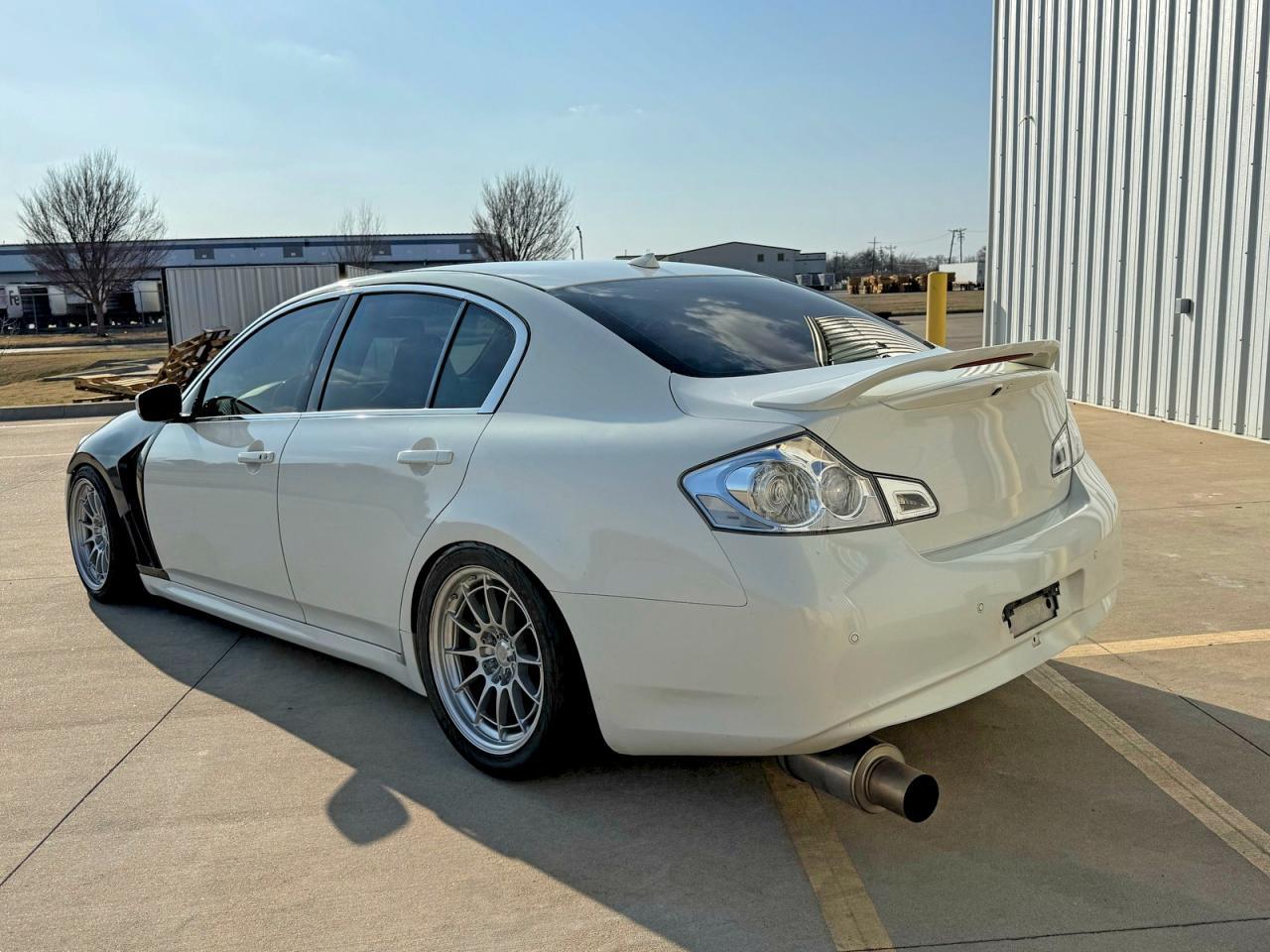 2011 INFINITI G37