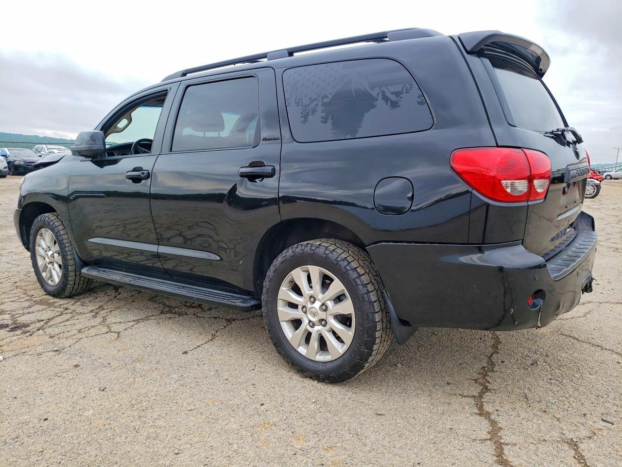 2011 TOYOTA Sequoia