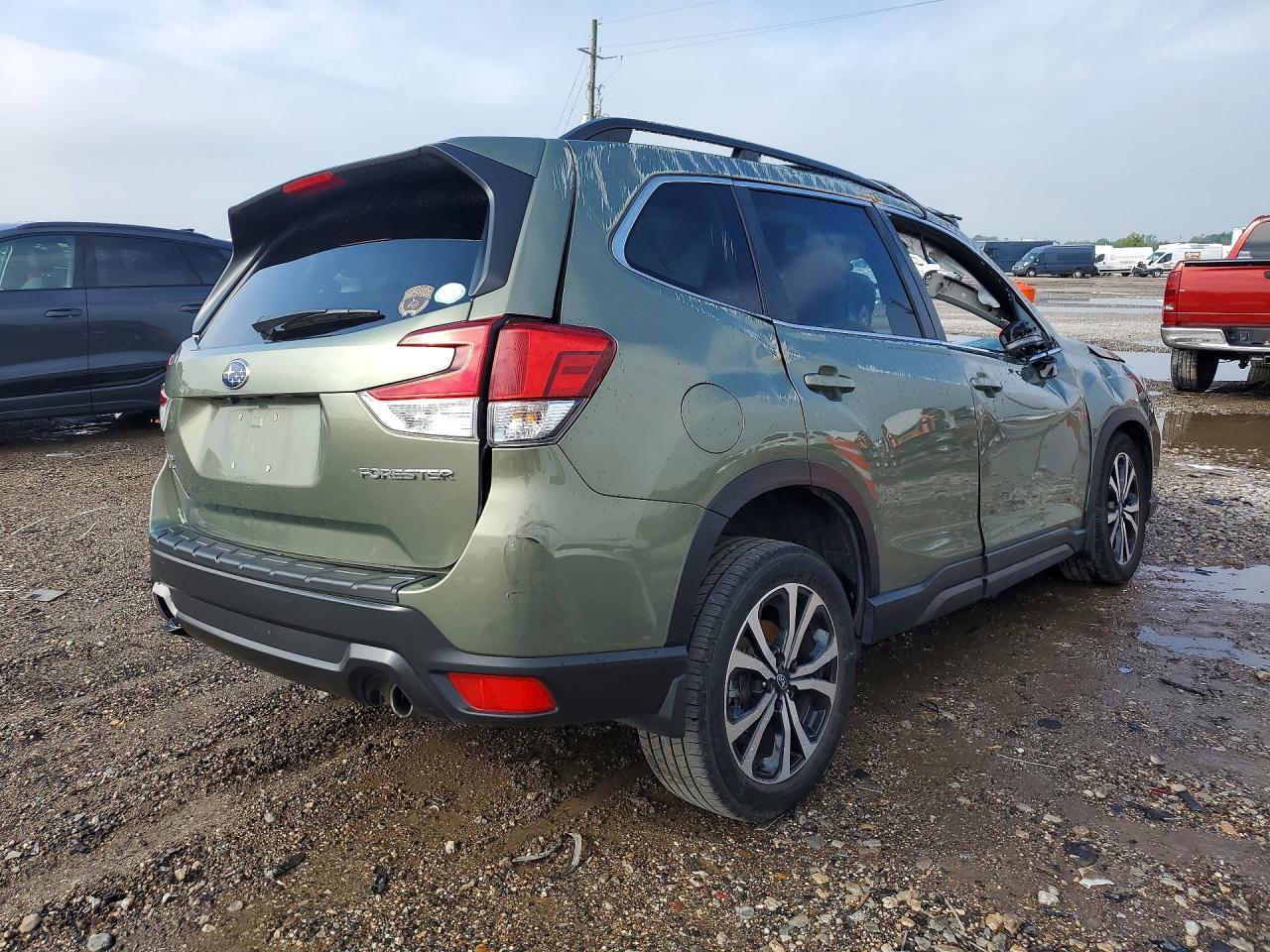 2021 SUBARU FORESTER