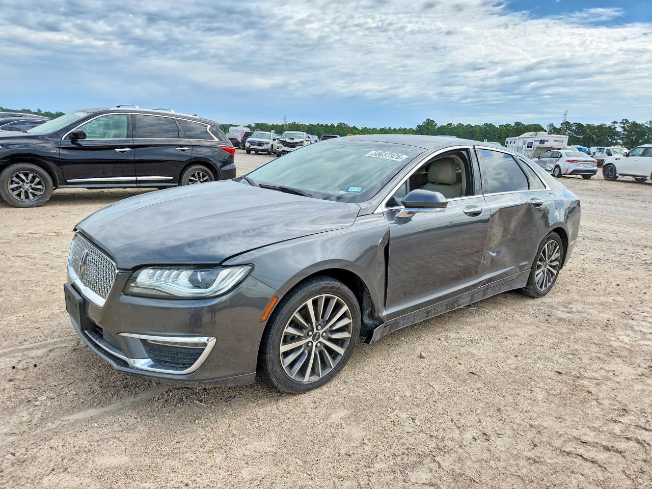 2017 LINCOLN MKZ