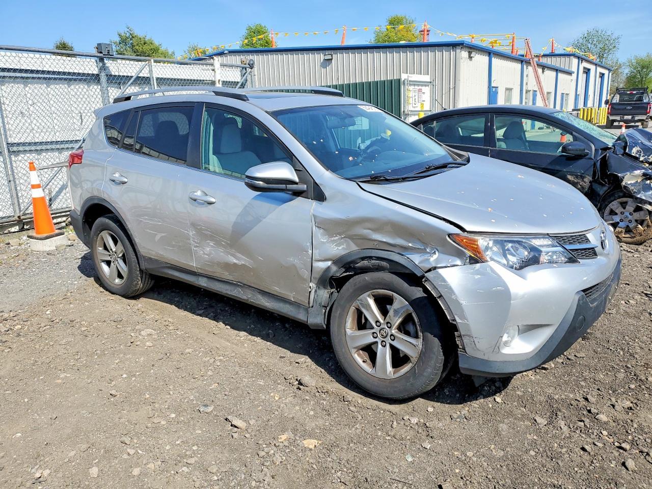 2015 TOYOTA RAV4