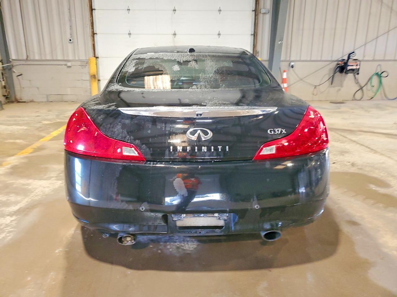 2010 INFINITI G37