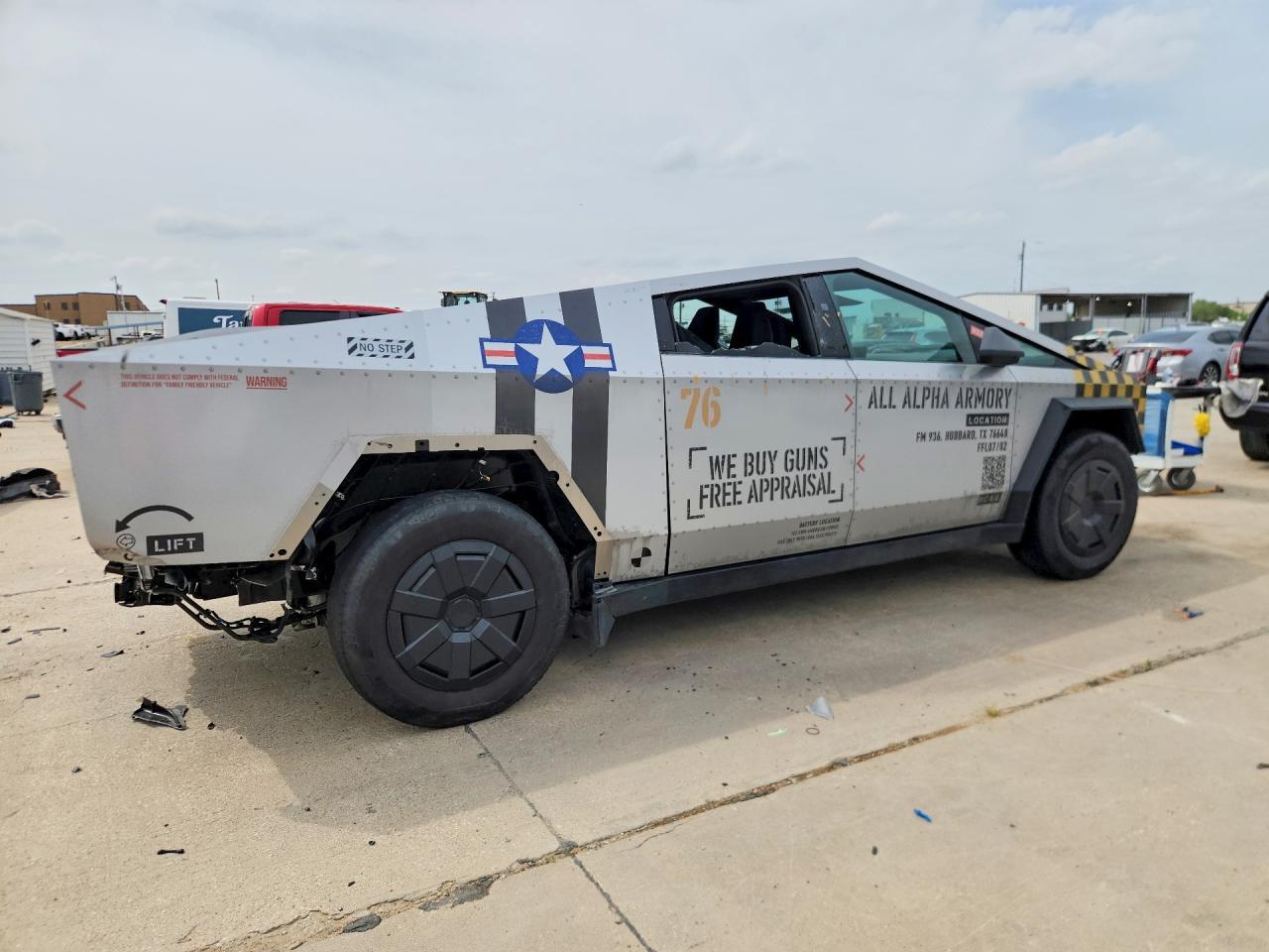 2024 TESLA Cybertruck