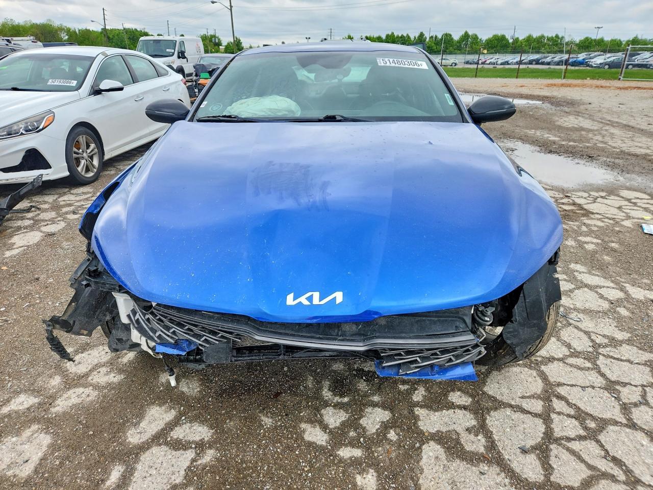 2022 KIA K5