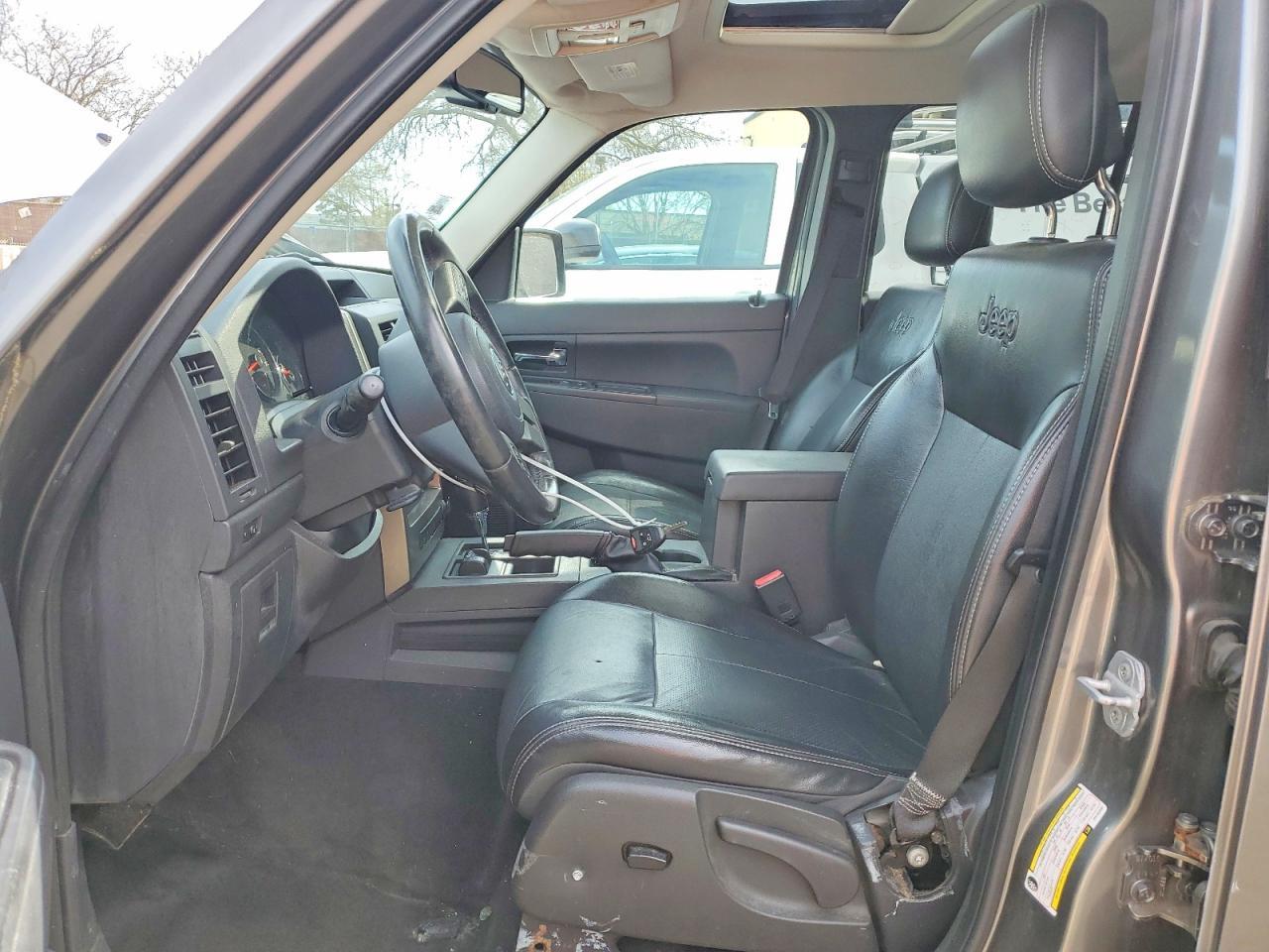 2012 JEEP Liberty