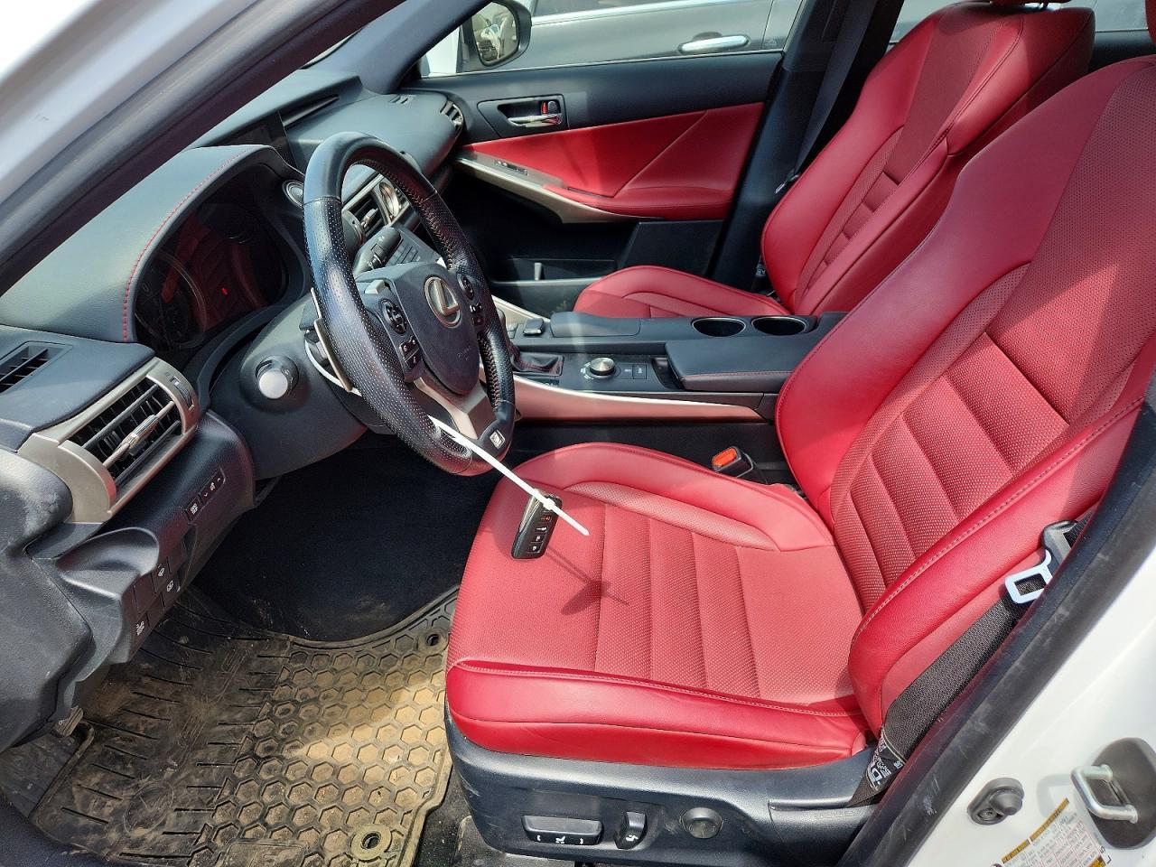 2016 LEXUS IS 300