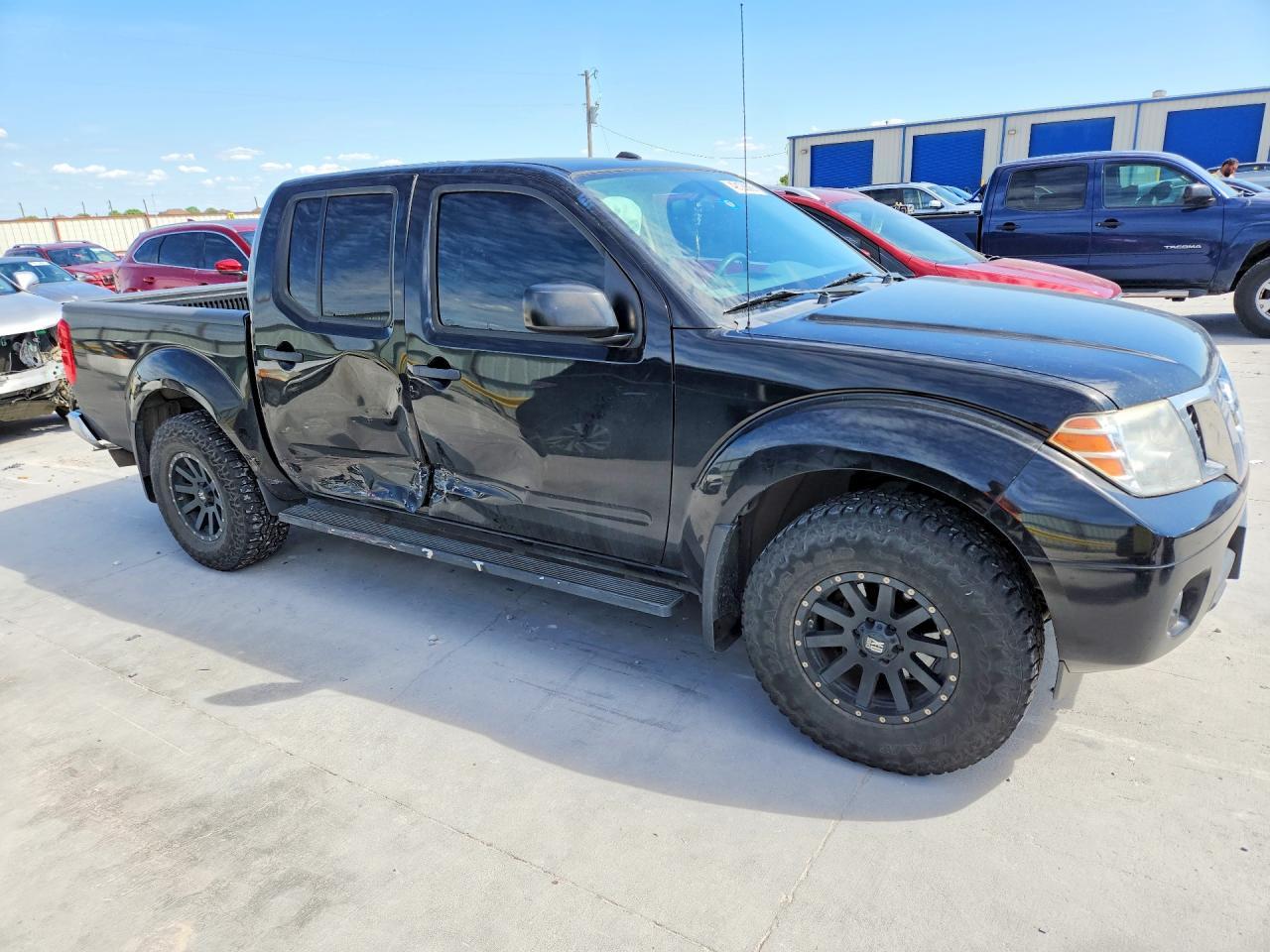 2017 NISSAN Frontier