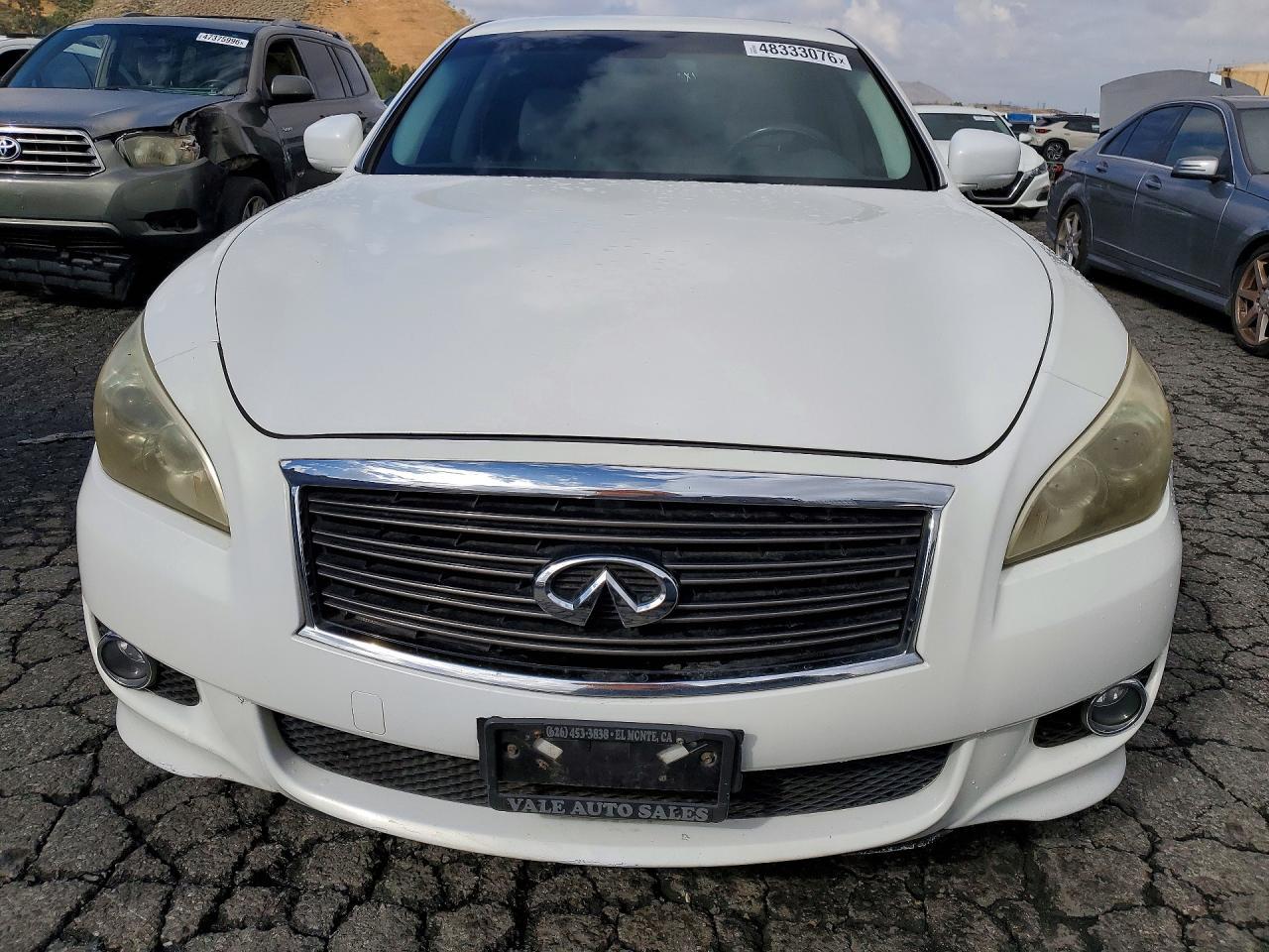 2011 INFINITI M56