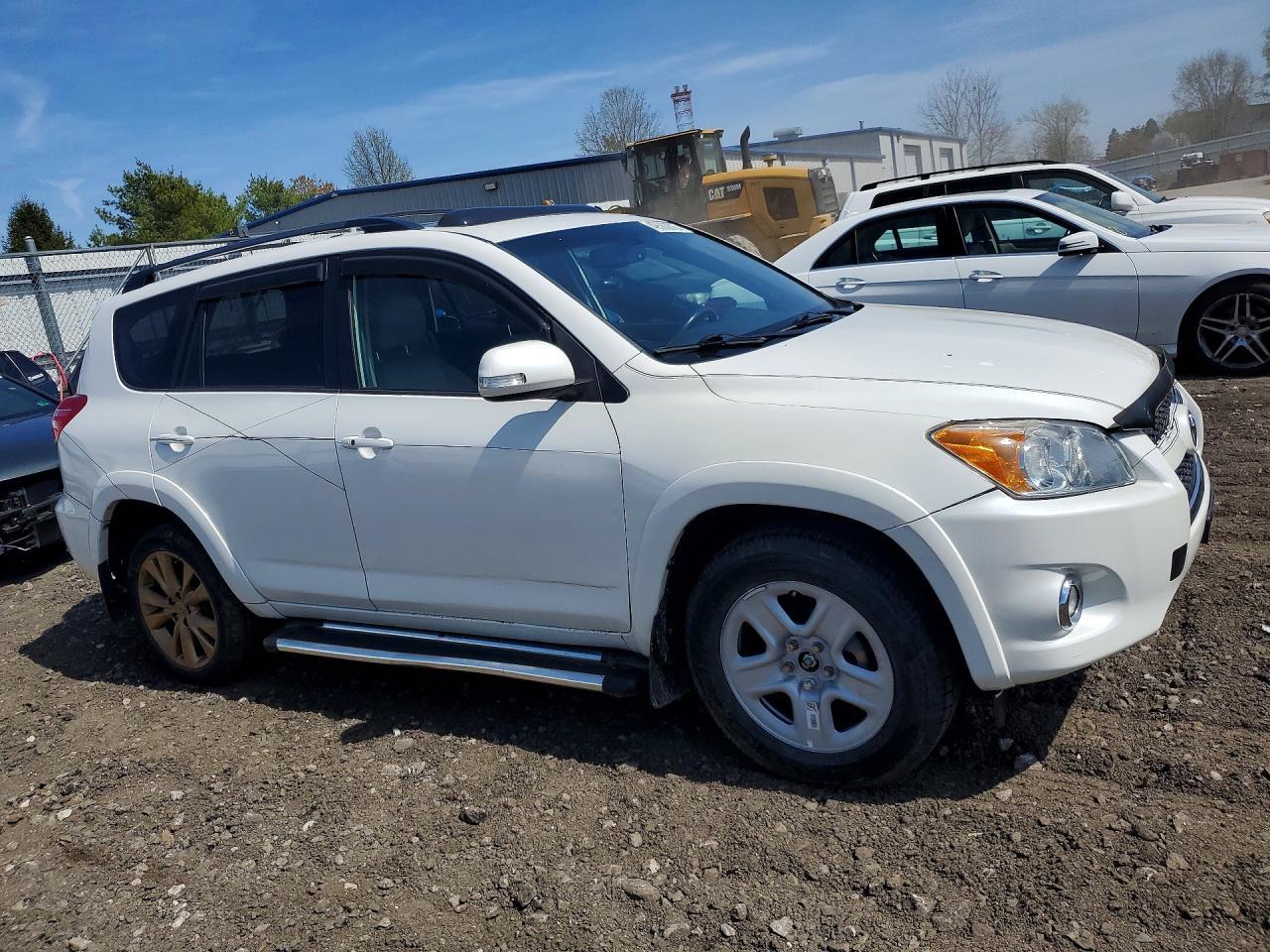 2011 TOYOTA RAV4