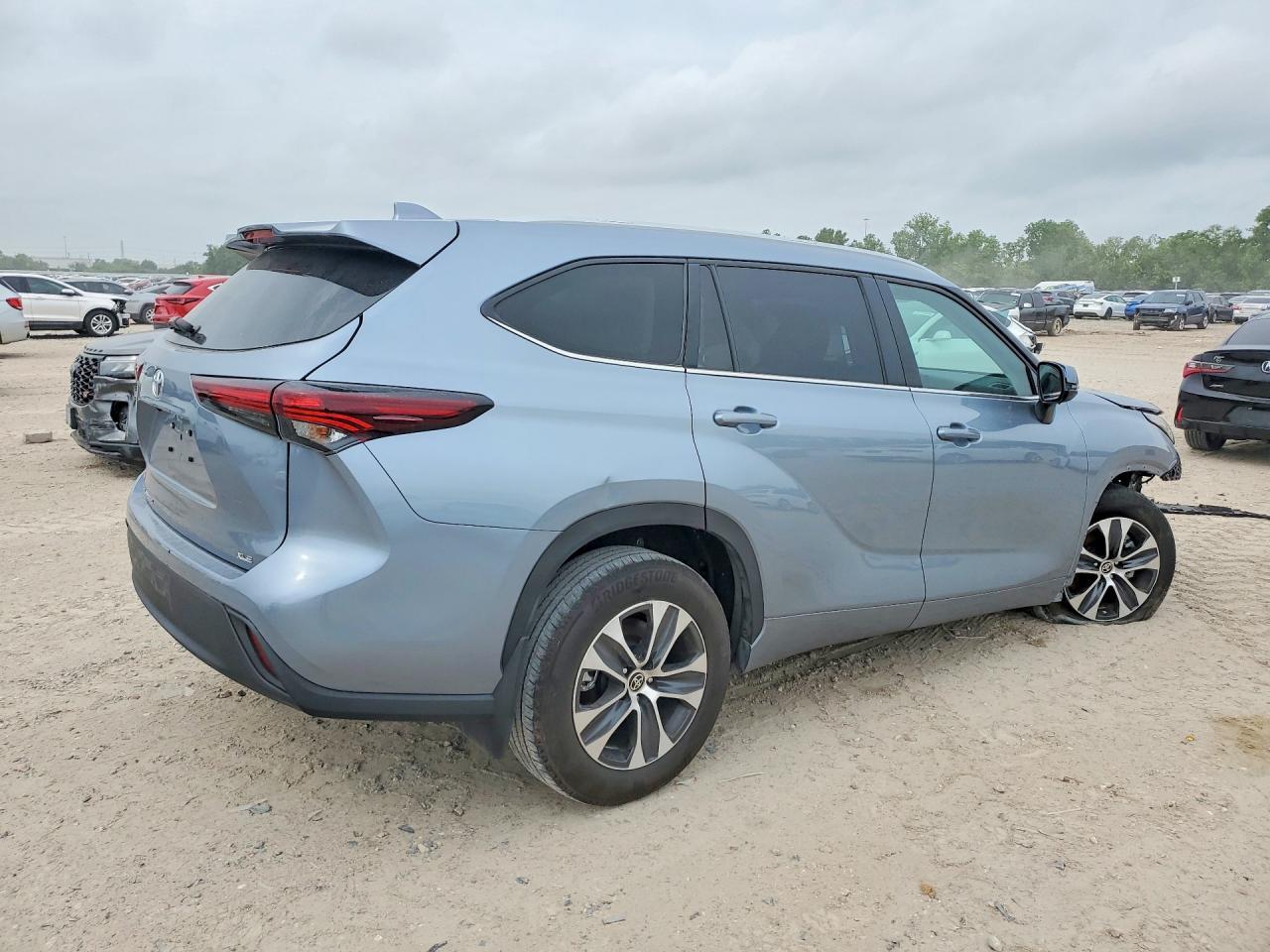 2024 TOYOTA HIGHLANDER
