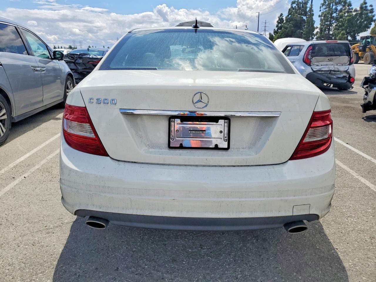 2011 MERCEDES-BENZ C-CLASS