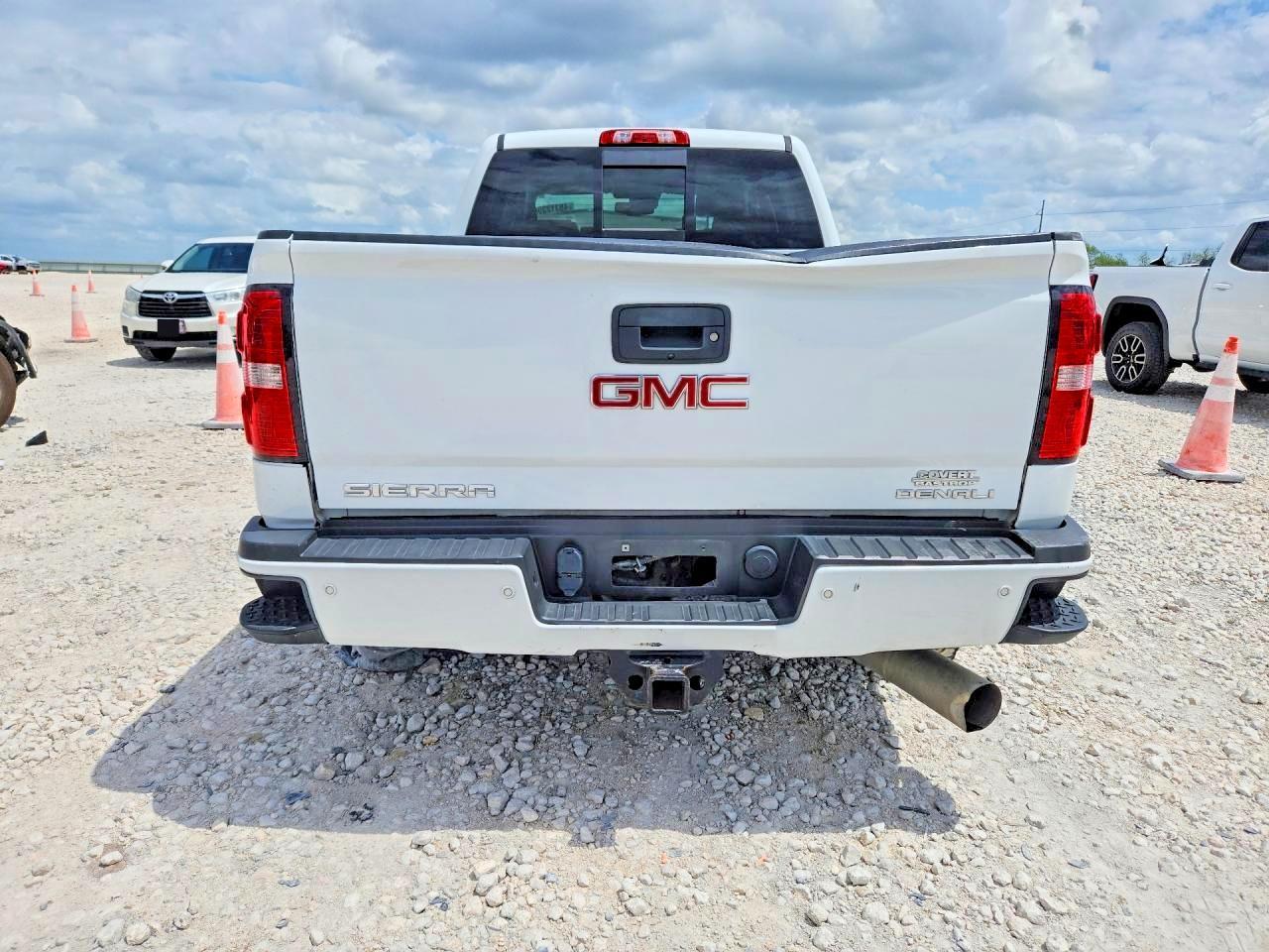 2017 GMC Sierra2500