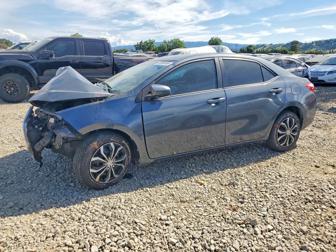 2015 TOYOTA COROLLA