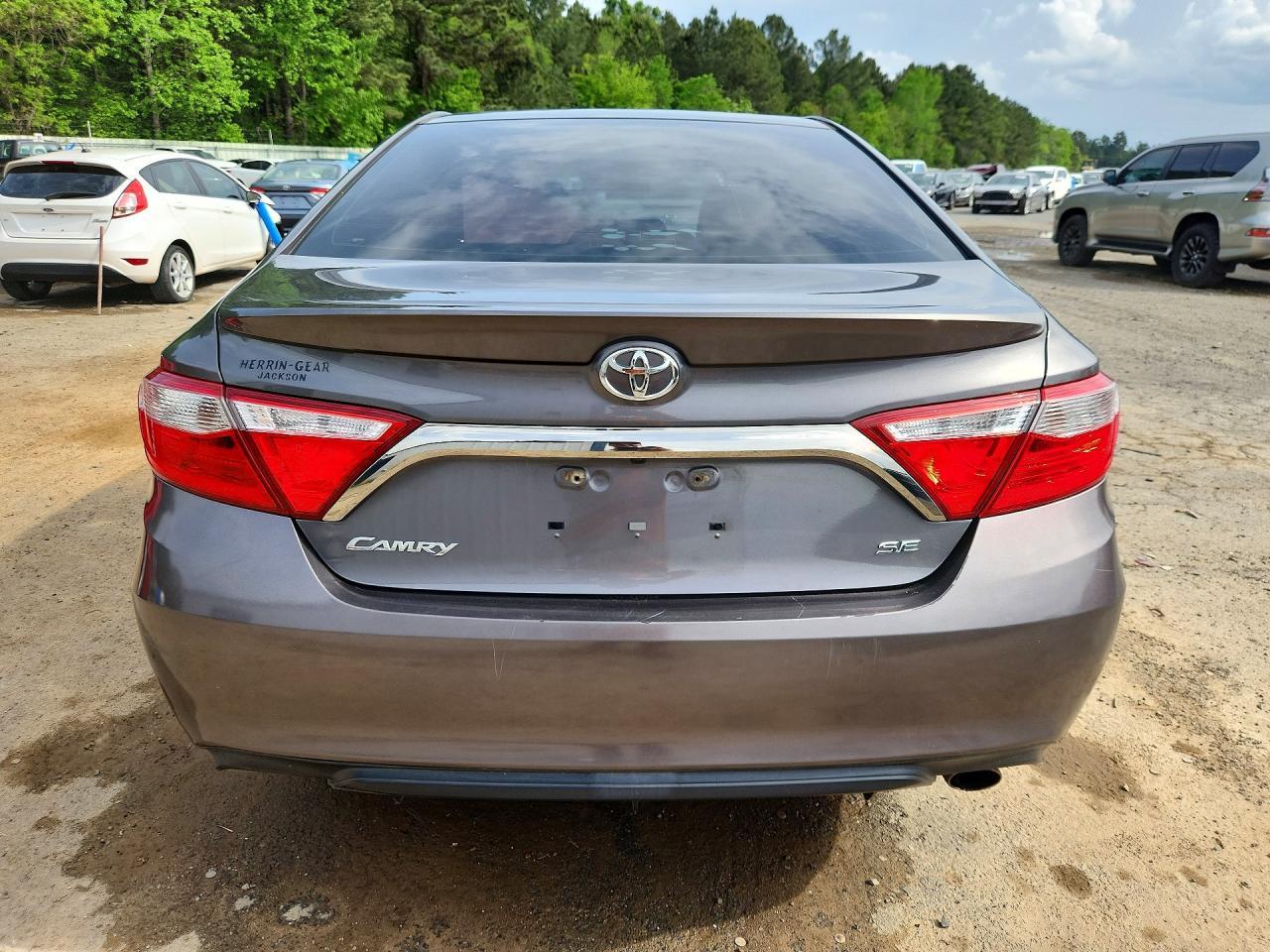 2016 TOYOTA CAMRY