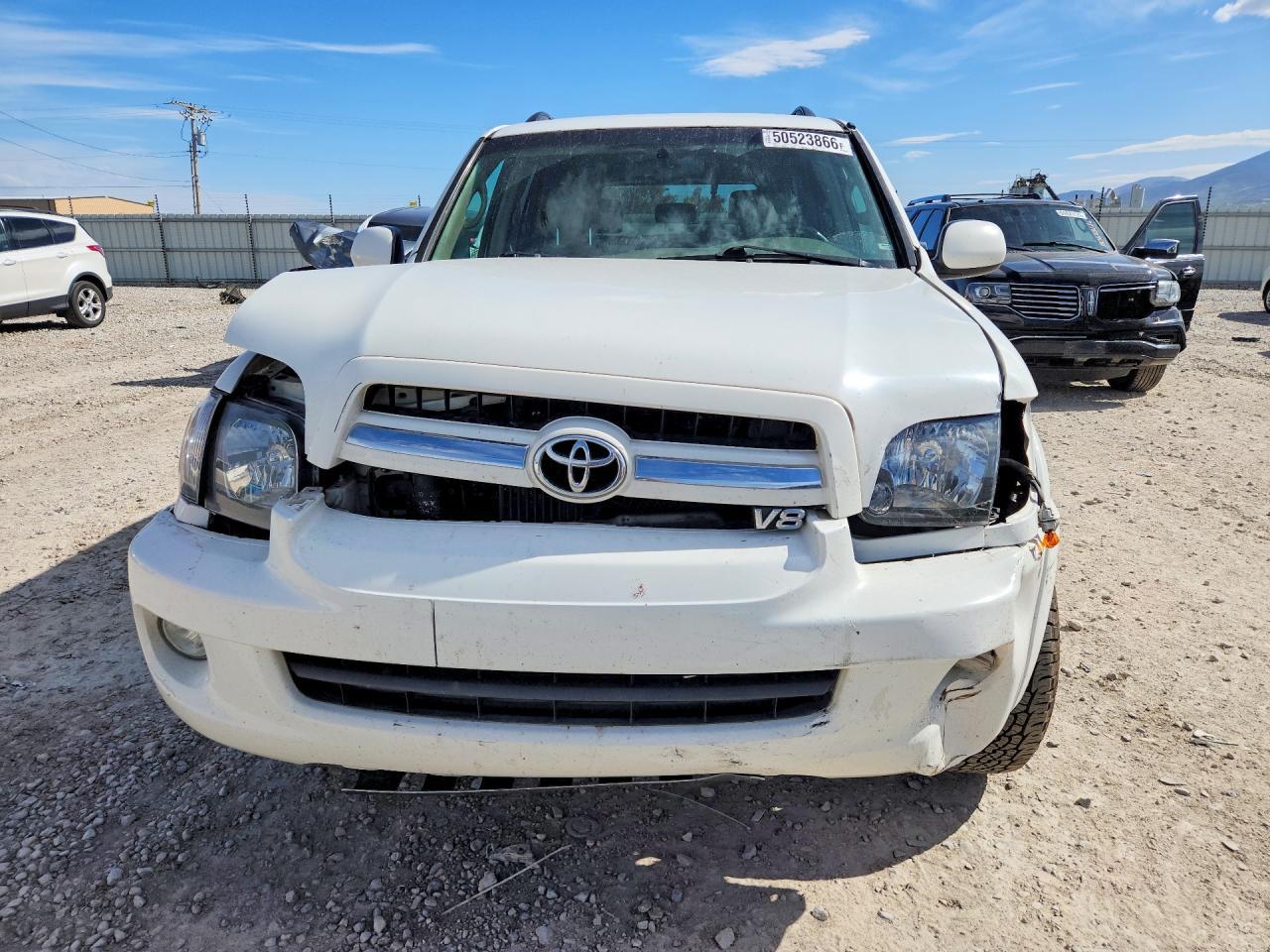 2005 TOYOTA Sequoia
