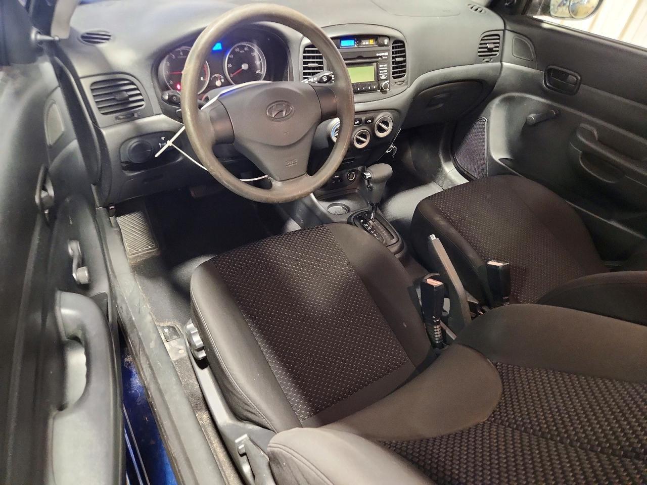 2011 HYUNDAI ACCENT