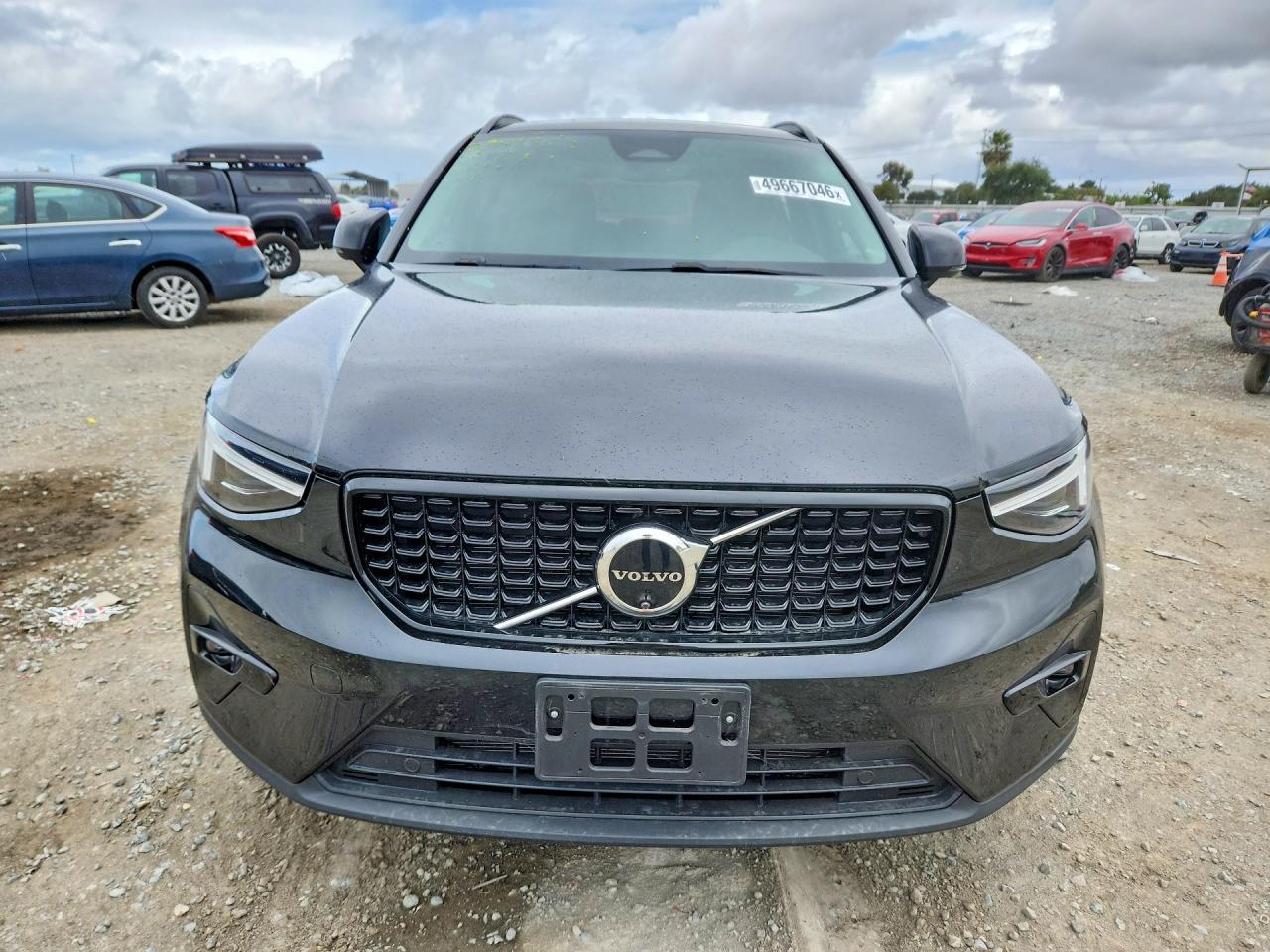 2024 VOLVO XC40