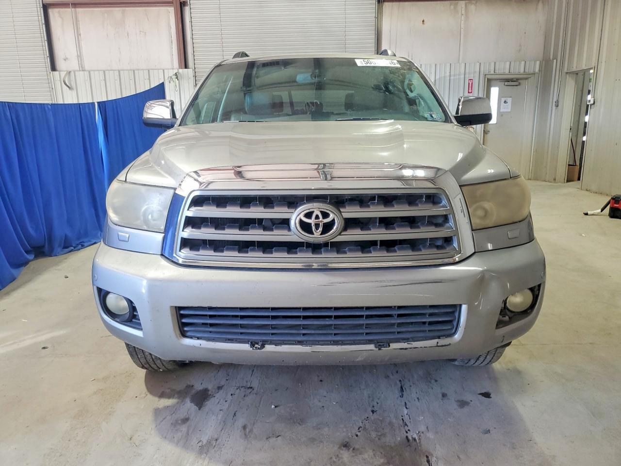 2008 TOYOTA Sequoia