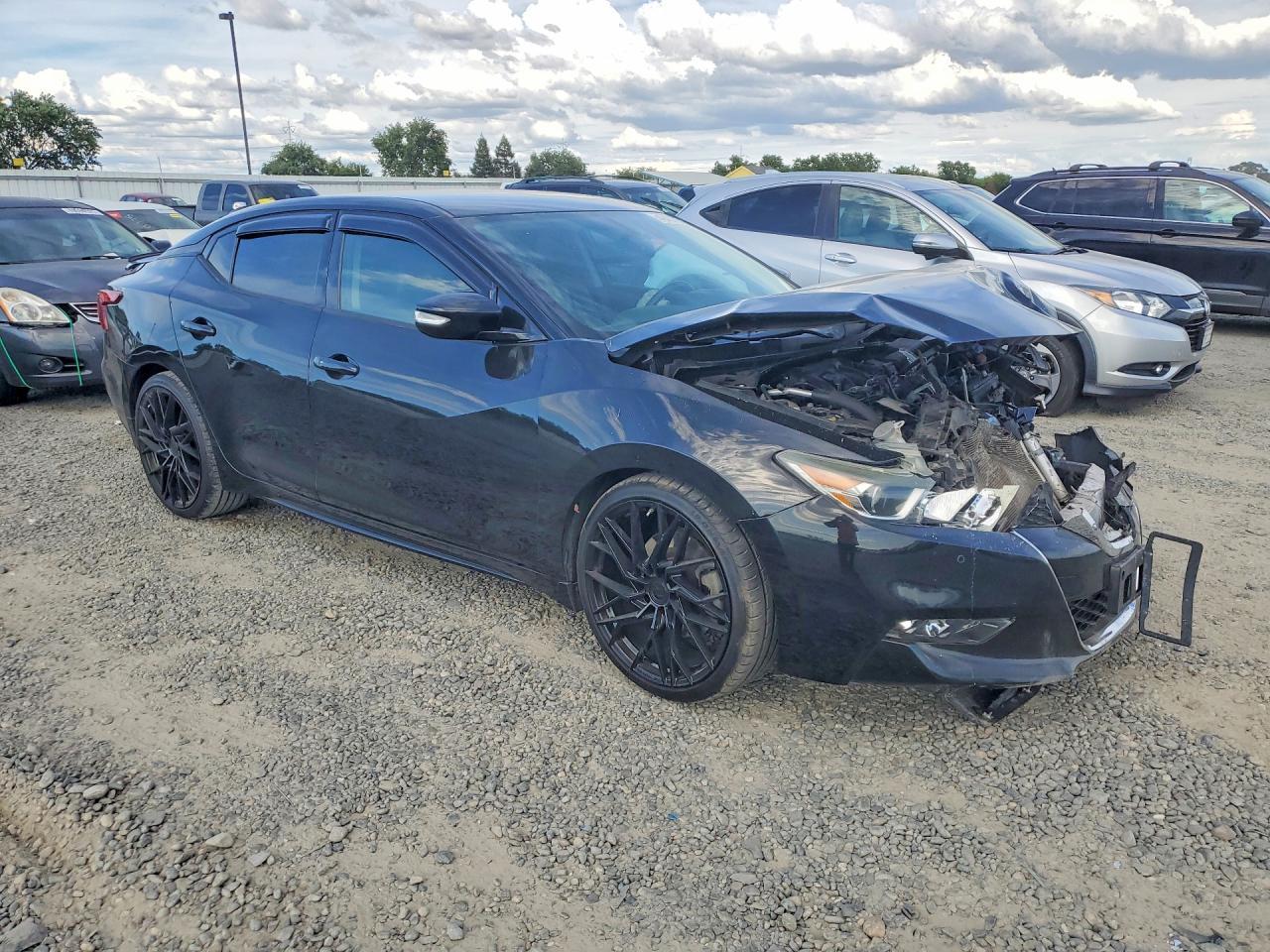 2017 NISSAN Maxima