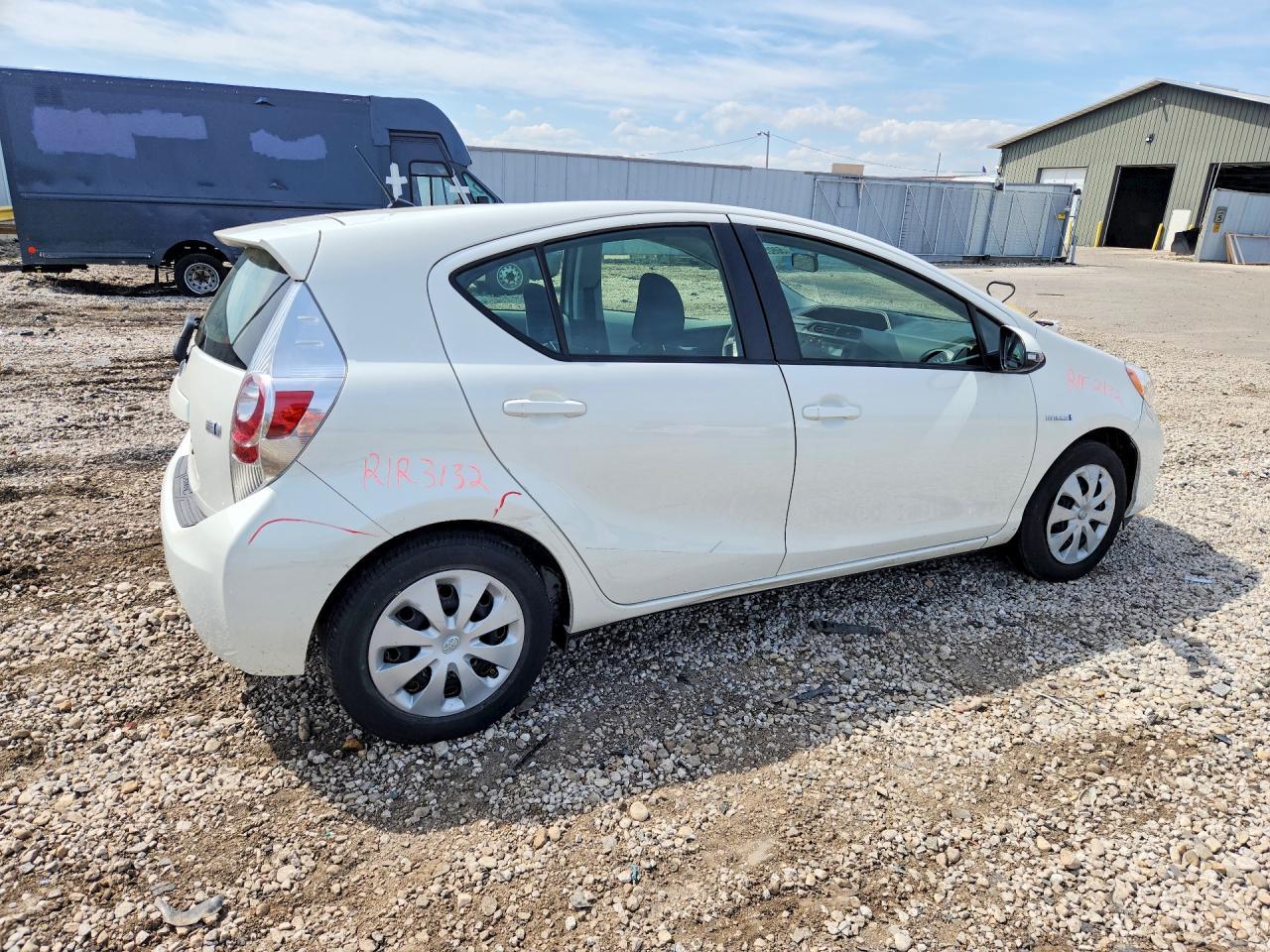 2014 TOYOTA Prius c
