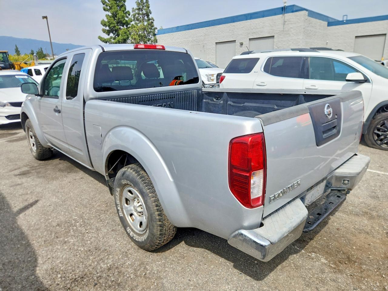 2012 NISSAN Frontier