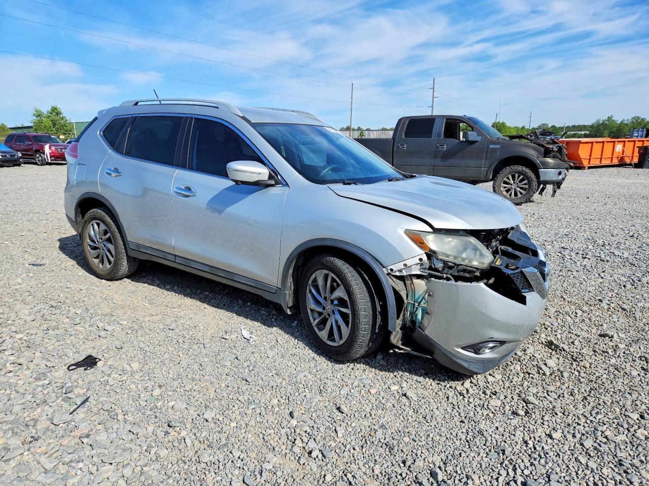2015 NISSAN ROGUE