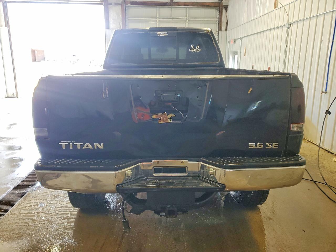 2004 NISSAN Titan