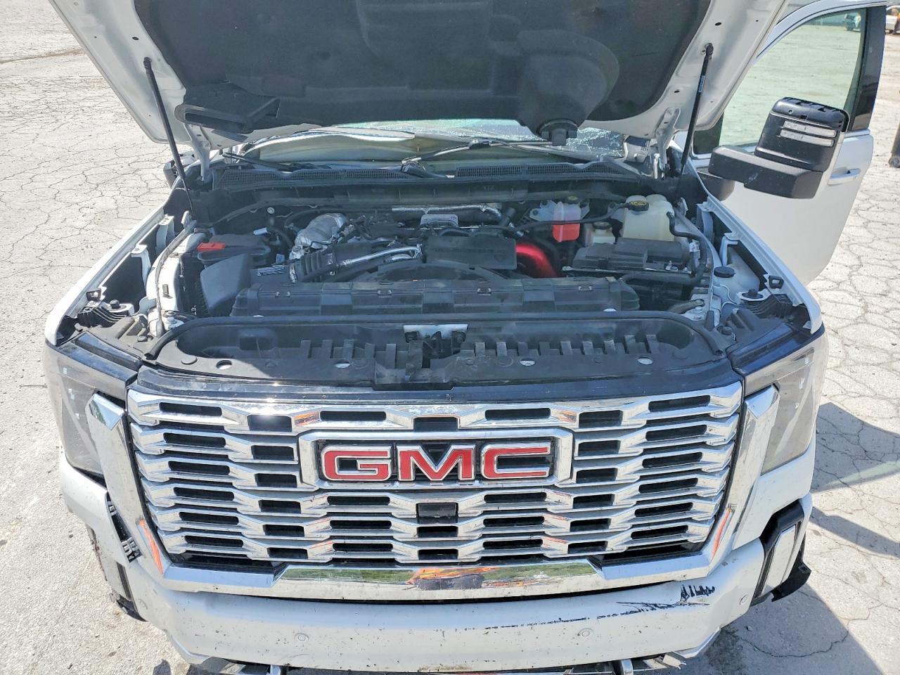 2024 GMC Sierra
