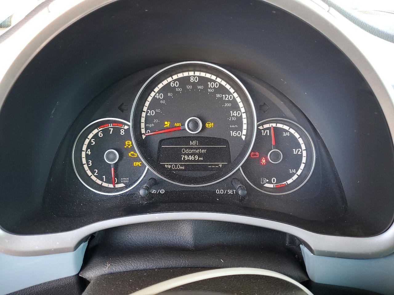 2015 VOLKSWAGEN Beetle