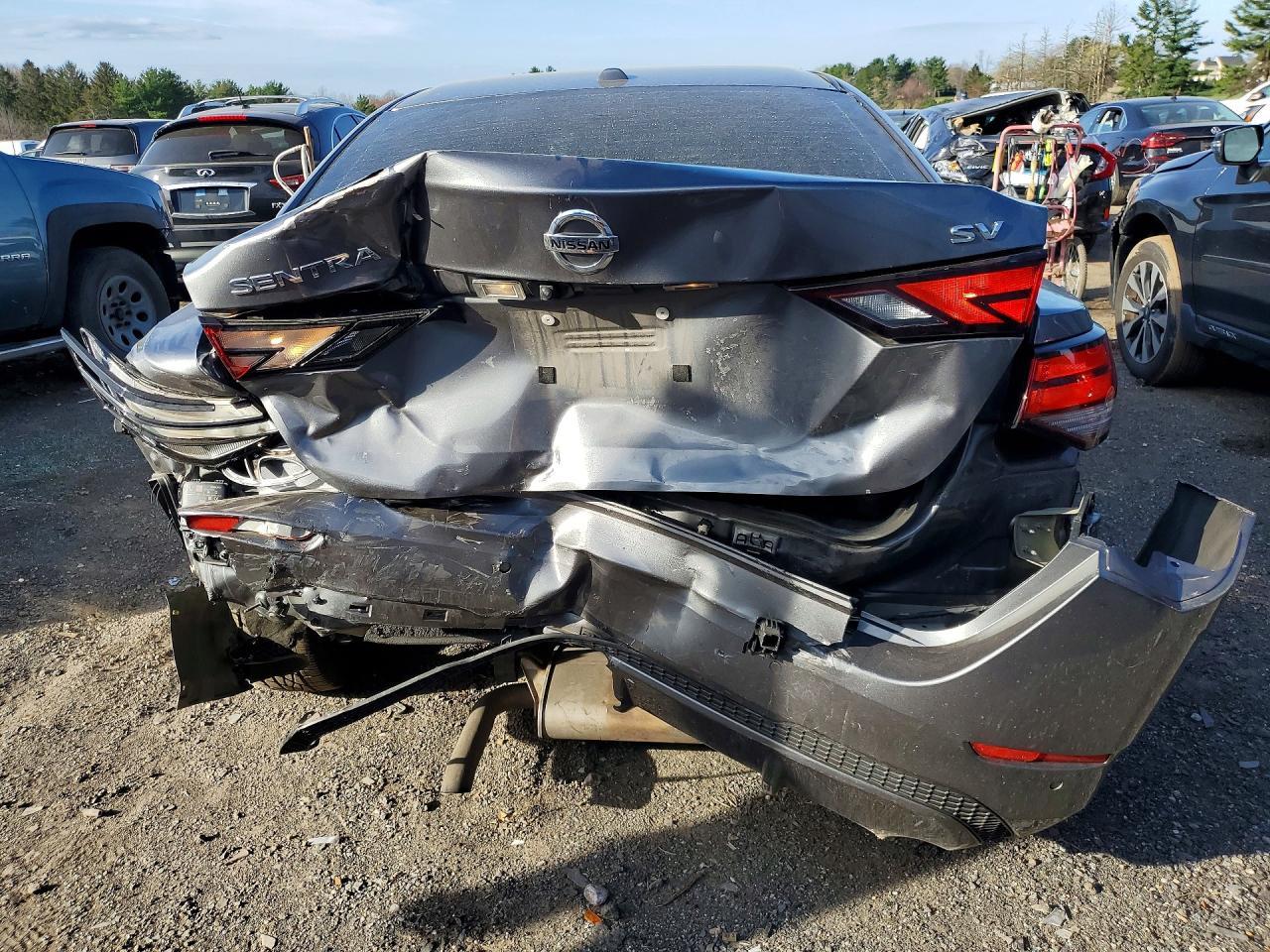 2022 NISSAN SENTRA