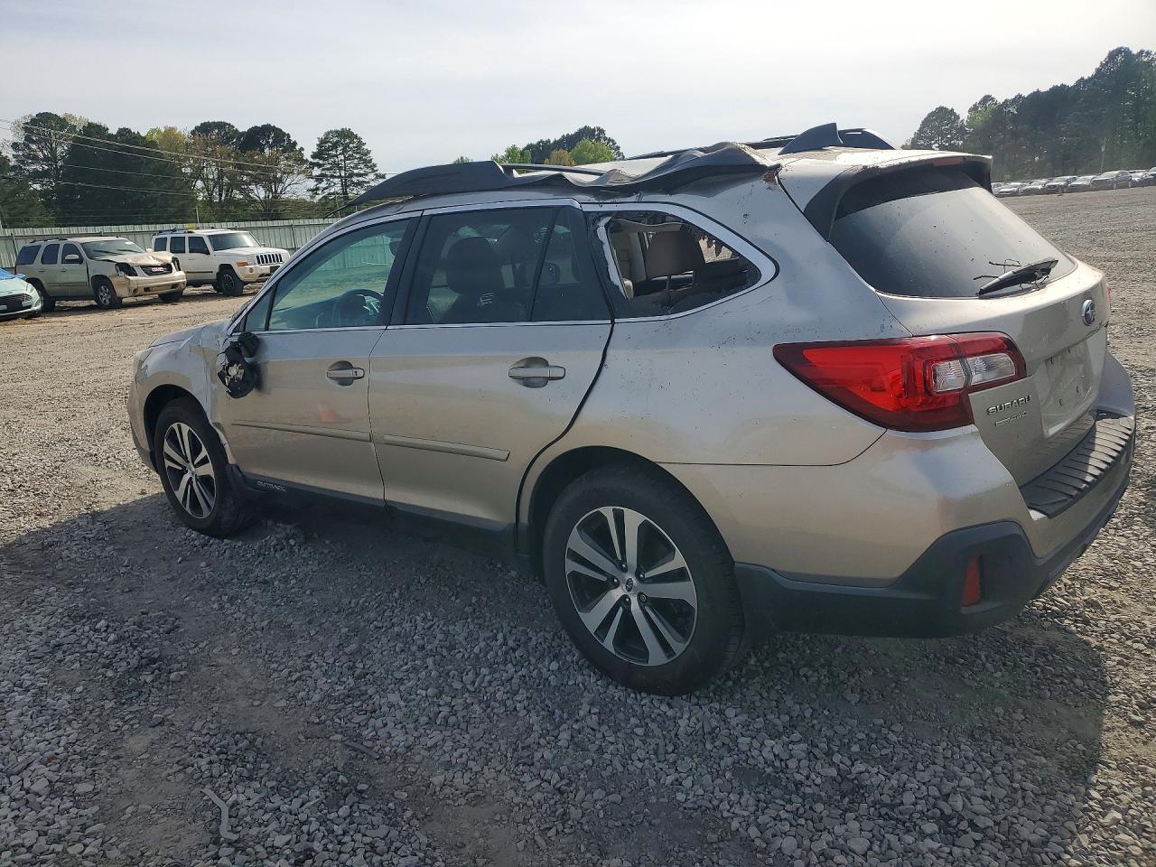 2018 SUBARU Outback