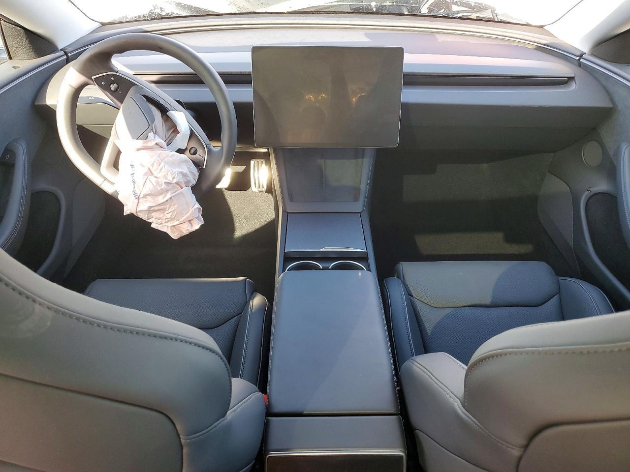 2026 TESLA MODEL 3
