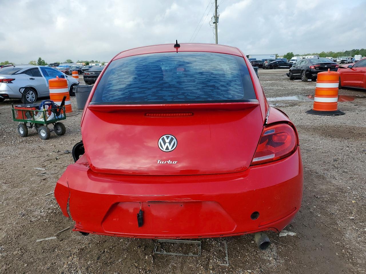 2012 VOLKSWAGEN Beetle