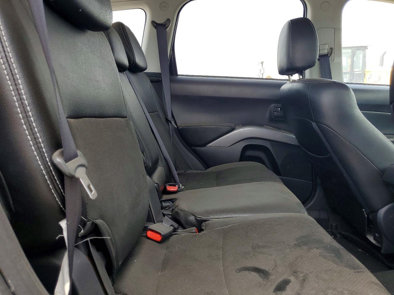 2009 MITSUBISHI outlander