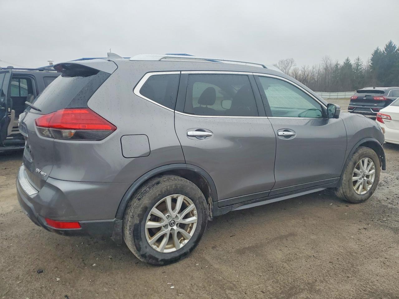 2017 NISSAN ROGUE
