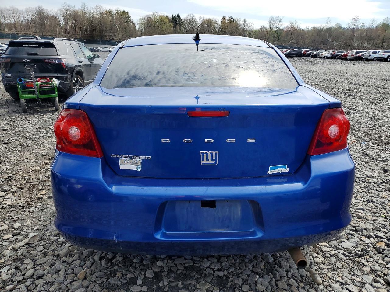 2012 DODGE Avenger