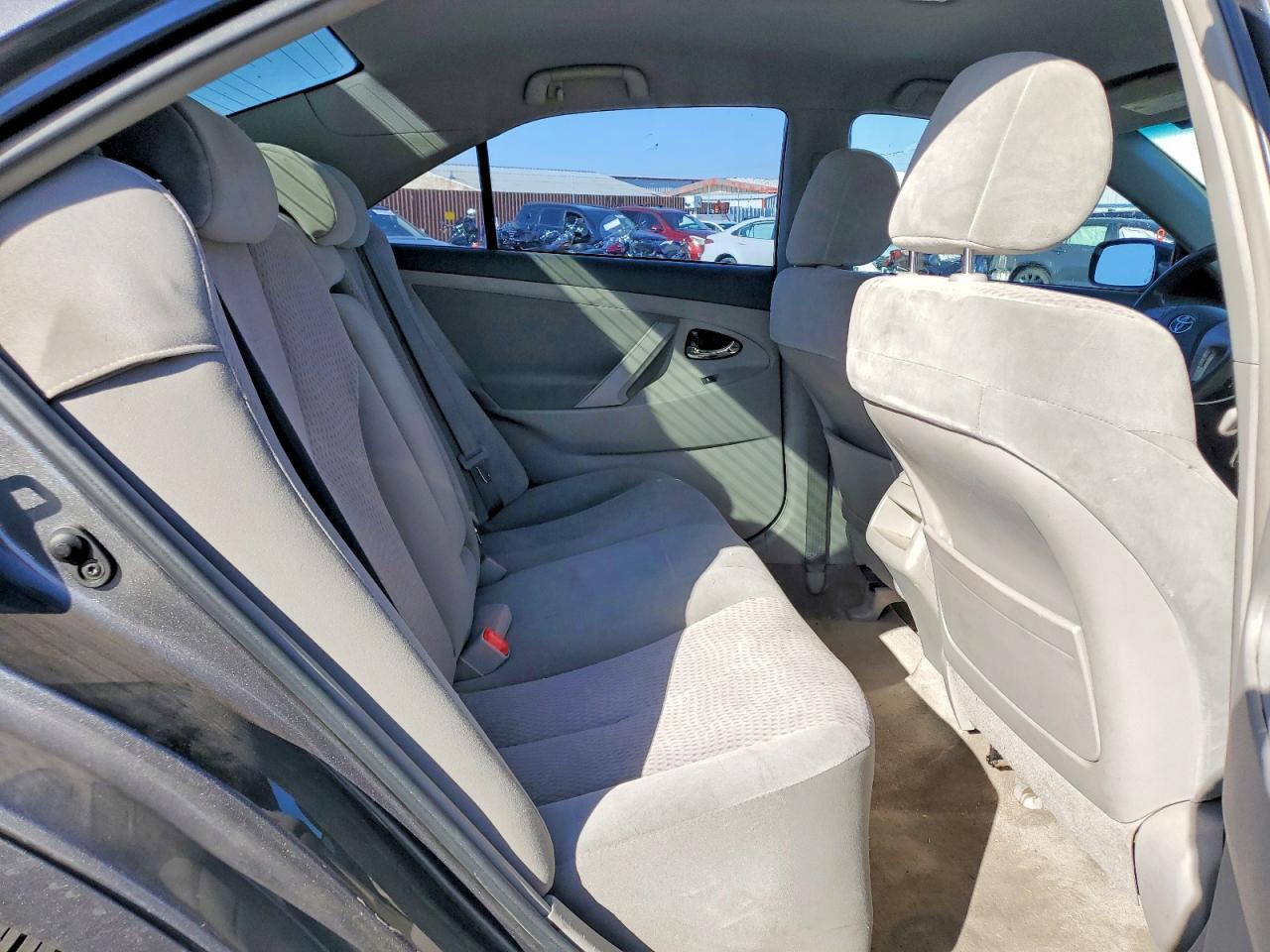 2011 TOYOTA CAMRY