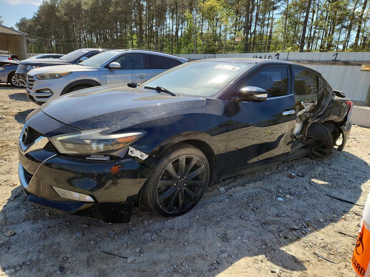 2017 NISSAN Maxima