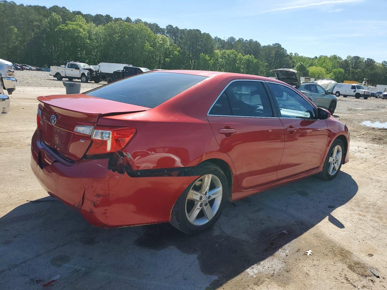 2014 TOYOTA CAMRY