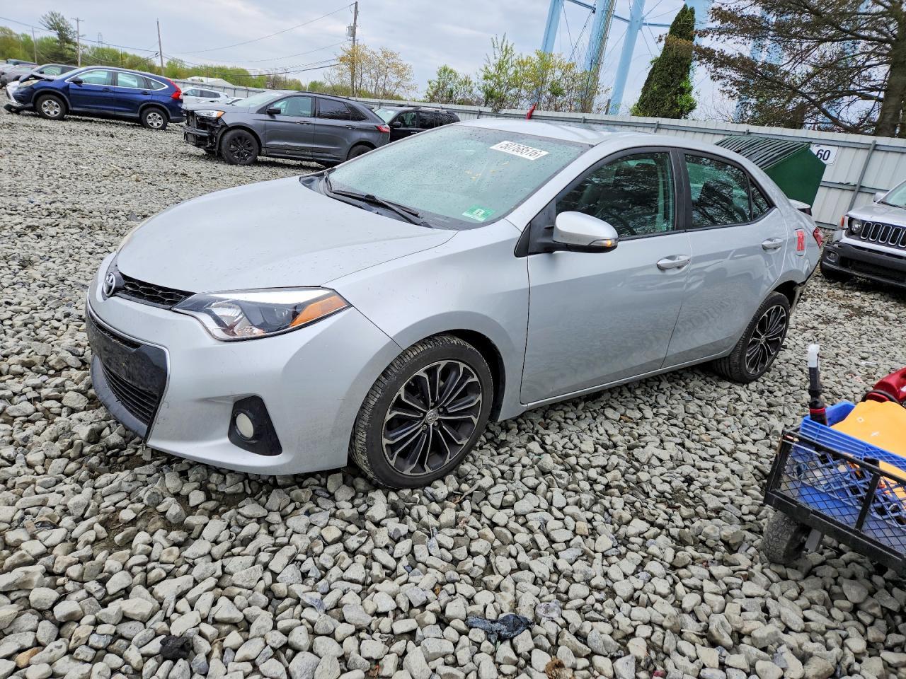 2015 TOYOTA COROLLA