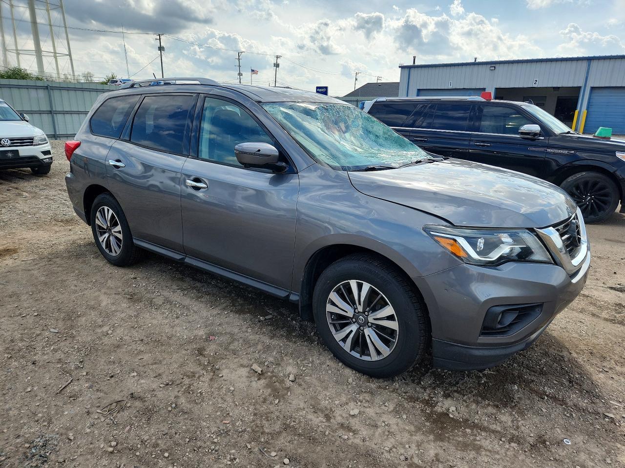 2017 NISSAN PATHFINDER
