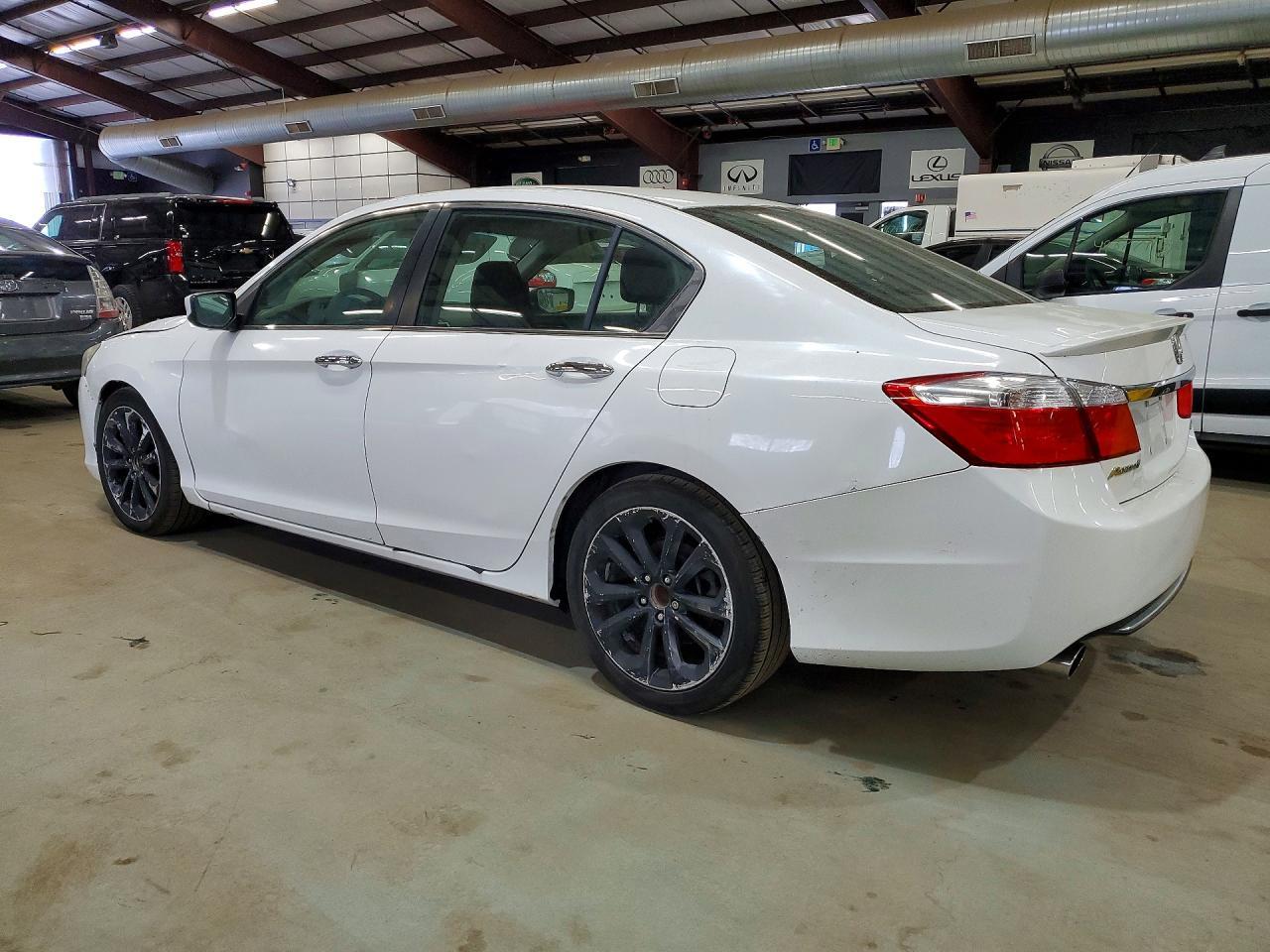 2015 HONDA ACCORD