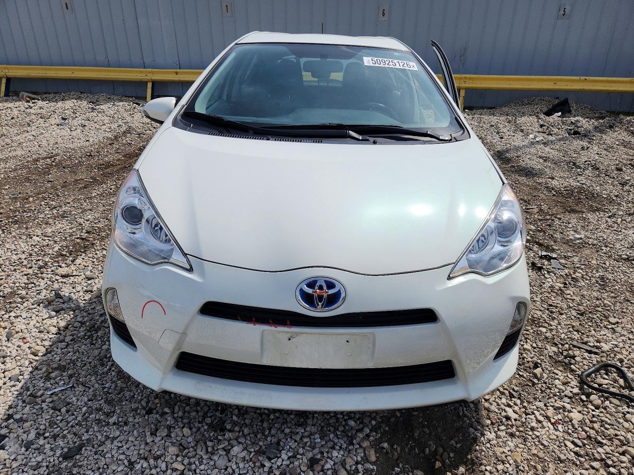 2014 TOYOTA Prius c