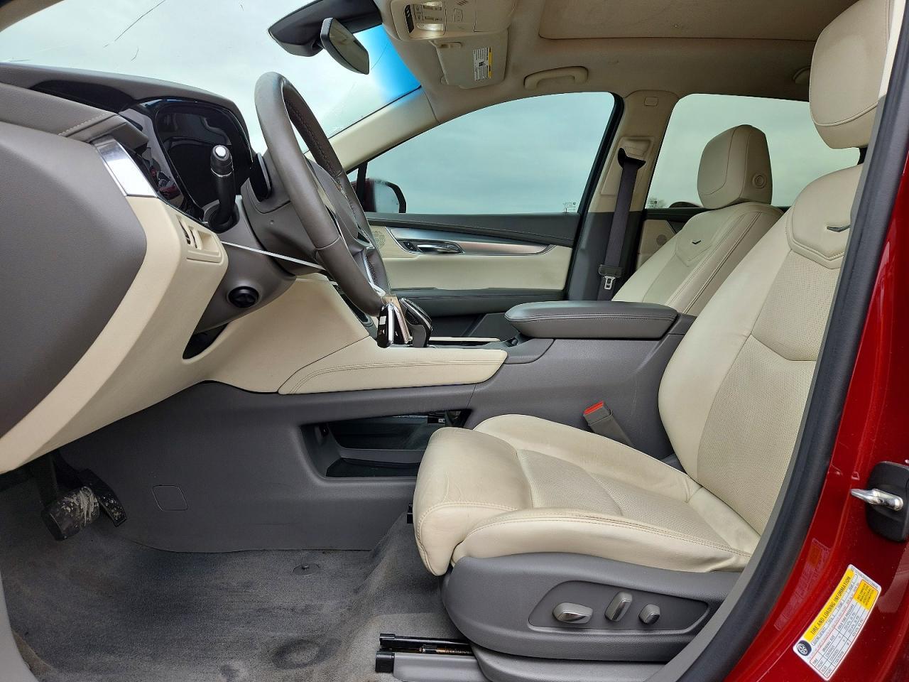 2017 CADILLAC XT5