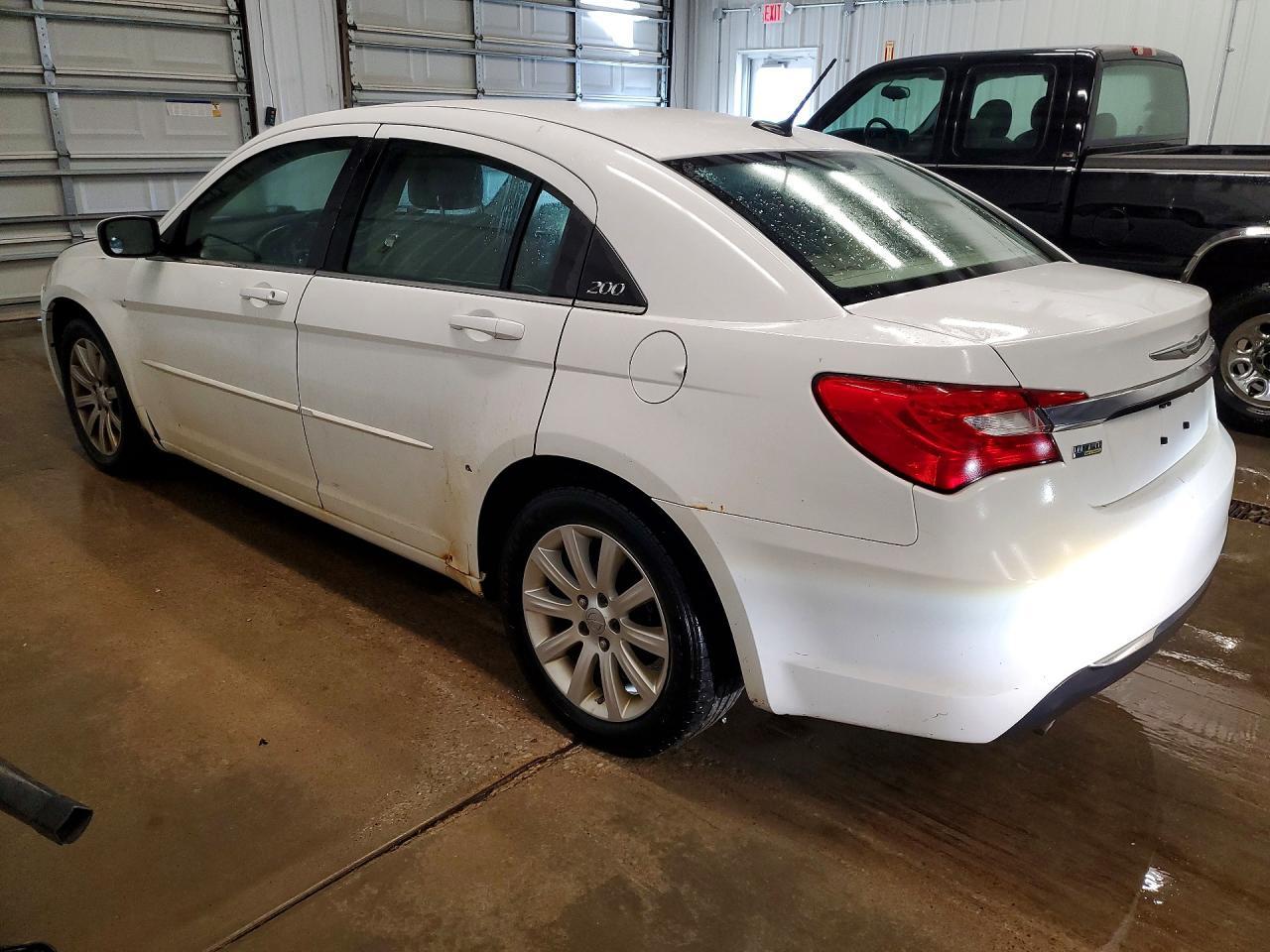 2013 CHRYSLER 200