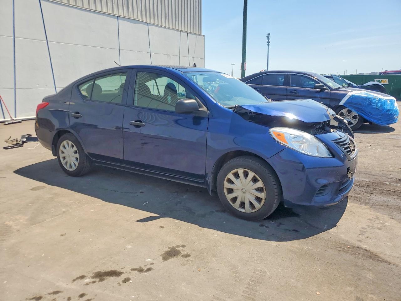 2012 NISSAN VERSA
