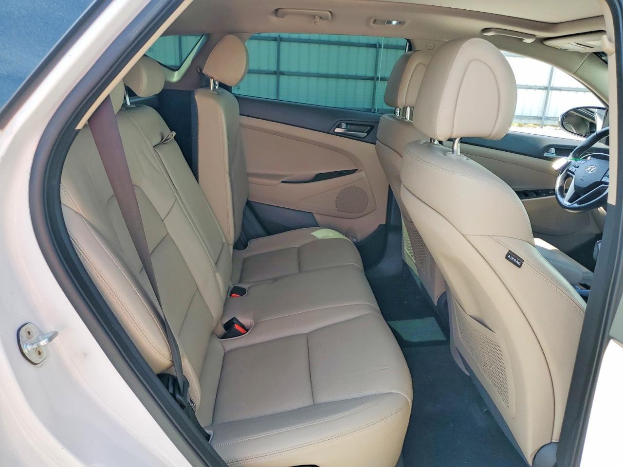 2016 HYUNDAI TUCSON