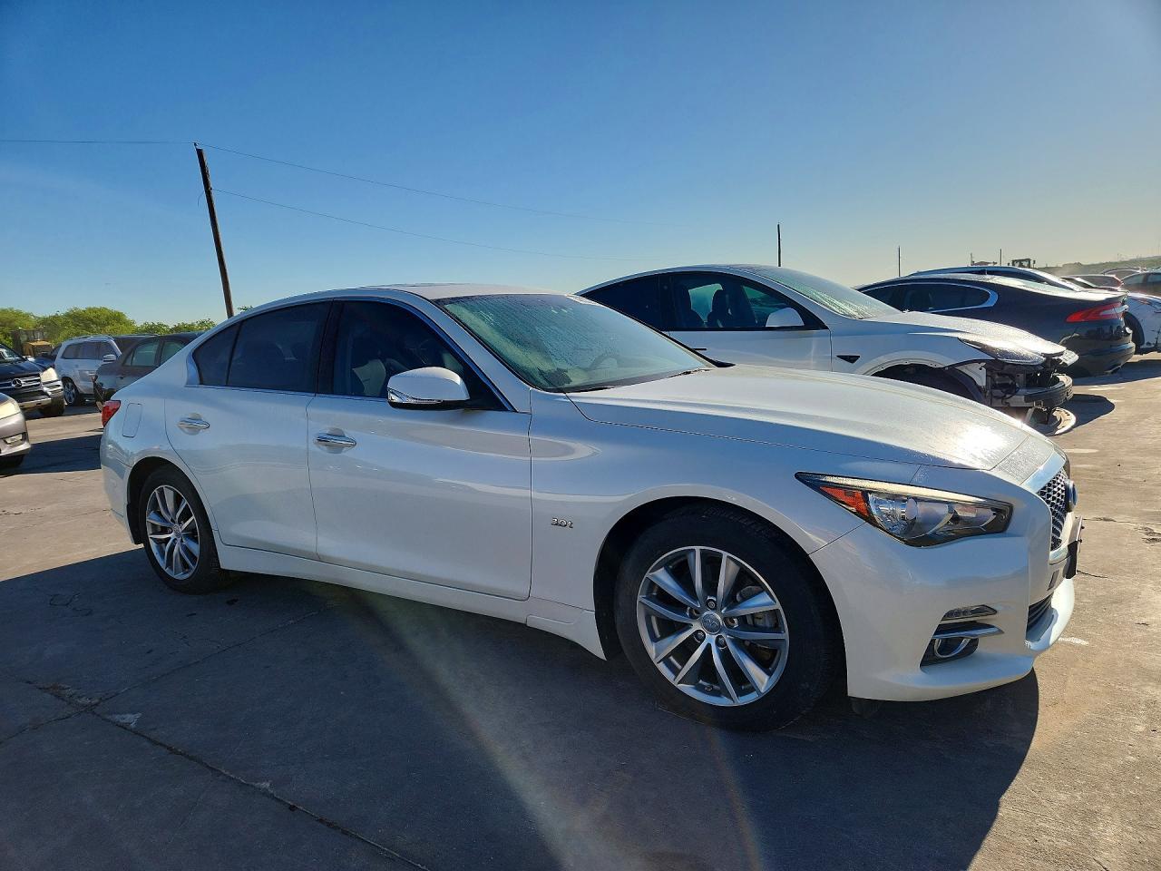 2017 INFINITI Q50